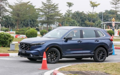 Phân khúc xe hybrid tháng 2/2026: Toyota Corolla Cross dẫn đầu, Honda CR-V trở lại top 3